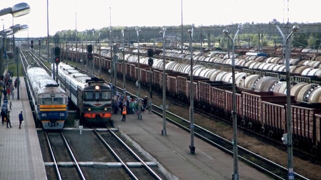 Час пик на станции Калинковичи смотреть онлайн