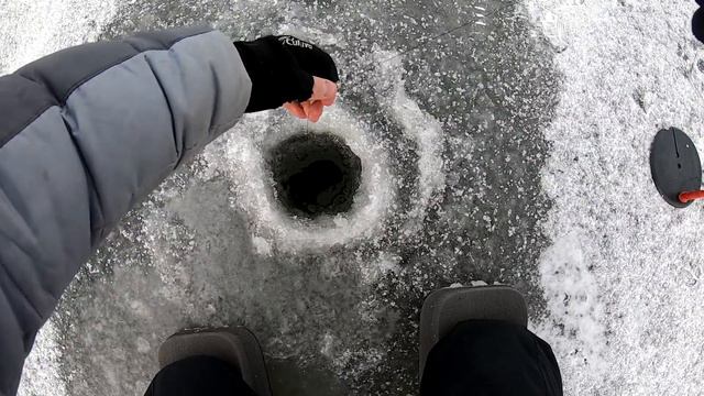 Рыбалка на первом Льду 2021-2022! Просто Огонь!!! смотреть онлайн