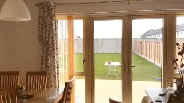 Вертикальные тканевые жалюзи с электроприводом в сочетании с классическими шторами смотреть онлайн