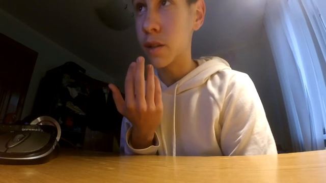 ЧТО БУДЕТ, если слушать МУЗЫКУ в НАУШНИКАХ на ПОЛНУЮ ГРОМКОСТЬ??? смотреть онлайн