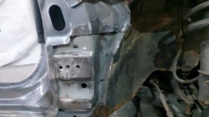 Замена порогов лансер 9. 2я часть