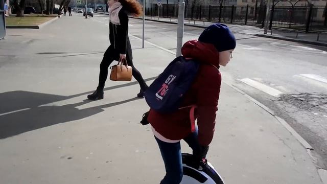 25.03.2017 за кроссовками смотреть онлайн
