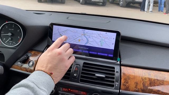 BMW X5/X6 E70/E71 - большой монитор в стиле BMW G-series смотреть онлайн