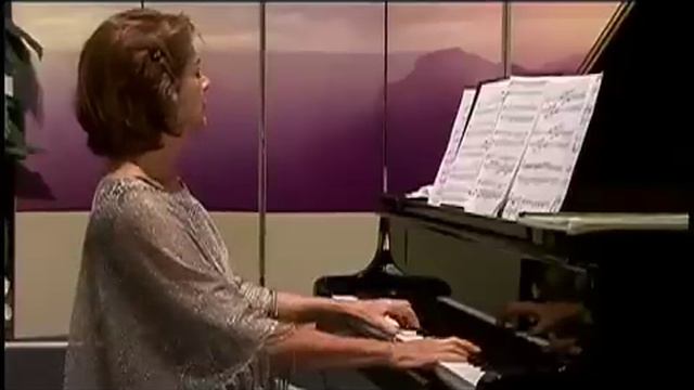 Lotus Dancer In Concert Sample.mp4 смотреть онлайн