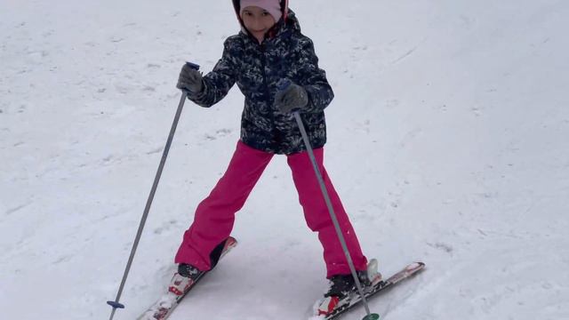 Софа на горных лыжах смотреть онлайн