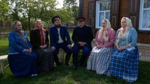 Ансамбль старинной казачьей песни «Бузулук»  - «У меня перед окном расцветала сирень»