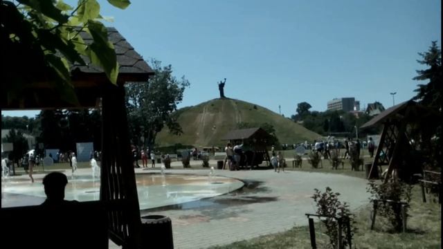 ЖИВЫЕ ФИГУРЫ - АКТЕРЫ ИЗ ТЕАТРА!!! смотреть онлайн