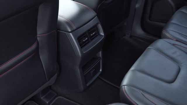 Ford S-Max 2.0 EcoBlue ST-LINE смотреть онлайн