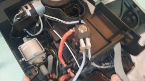 Saeco Incanto HD8917 Kaffeeauslauf Reinigen / Dispenser cleaning