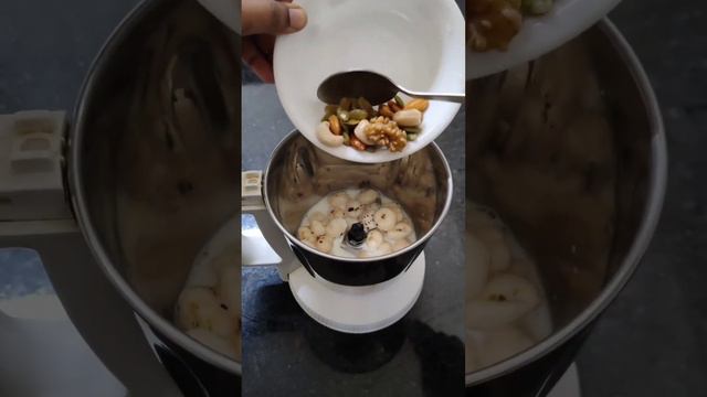 Healthy Makhana Smoothie 🥤Using Sugar free Stevia |#makhanasnacks #smoothie смотреть онлайн
