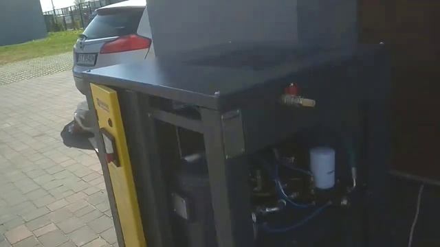 Cichy kompresor śrubowy COMPRAG смотреть онлайн