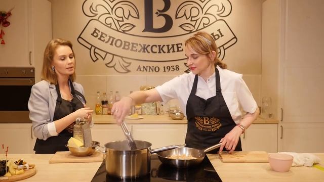 Черные спагетти с креветками в сырном соусе смотреть онлайн