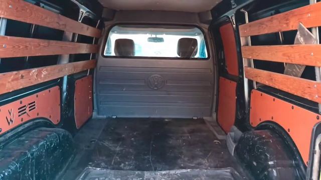 Vw Caddy 2008g. 1.9TDi A.T. смотреть онлайн