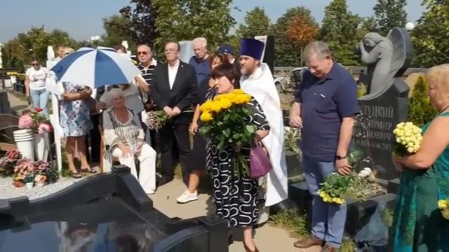 Открытие памятника Народному артисту РФ Алексею Булдакову на Троекуровском кладбище смотреть онлайн