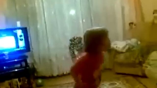 Девочка отчитывает родителей "Это еще что такое.. смотреть онлайн
