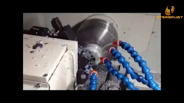 Токарный станок по металлу с ЧПУ L33 Optimum