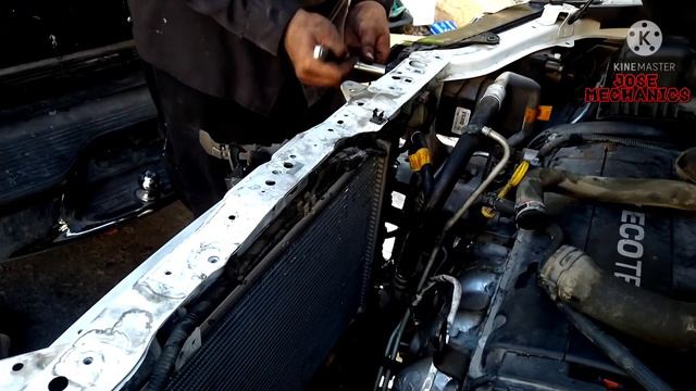 2014 Chevy Sonic como cambiar el radiador (radiator replacement) смотреть онлайн