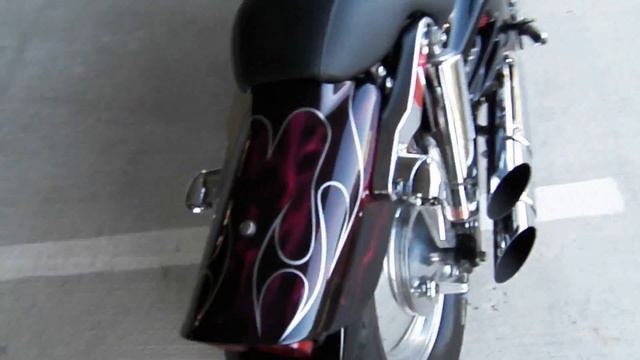 88 Custom Honda Super Magna VF750c смотреть онлайн