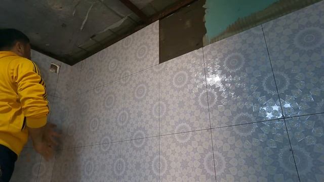 Как начать класть первый ряд плитки.Все этапы укладки плитки. смотреть онлайн