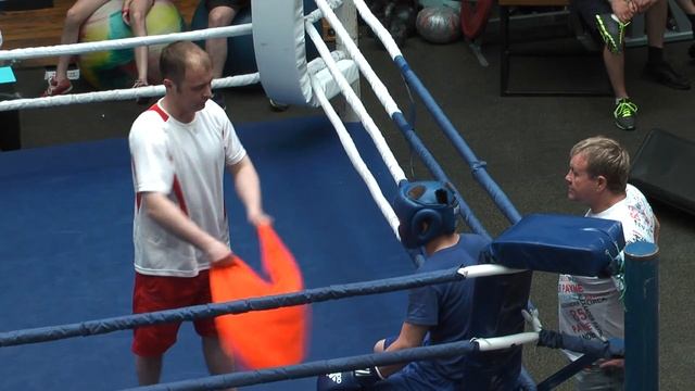 Бокс. Сметанин Сергей (Adrenaline) Vs Аюпов Руслан (Orange Fitness) 28/05/2016 смотреть онлайн