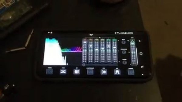 Neutron player on the S8