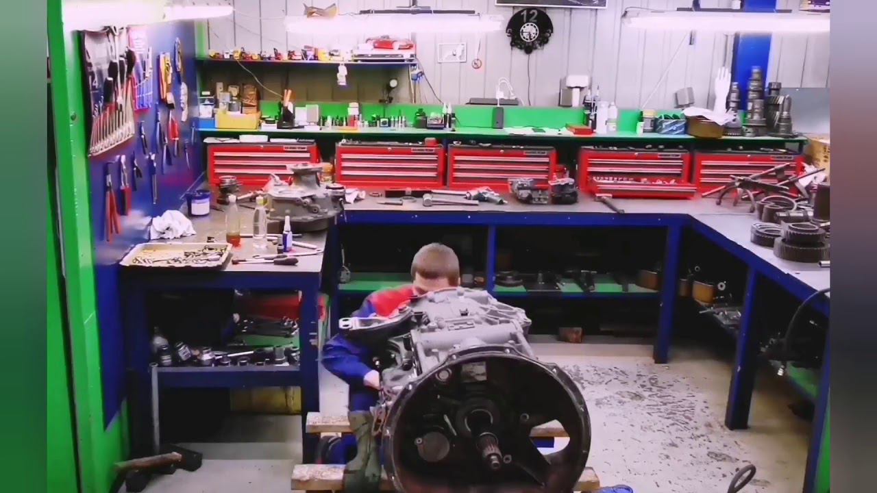 Процесс сборки коробки передач MB G211-12. смотреть онлайн