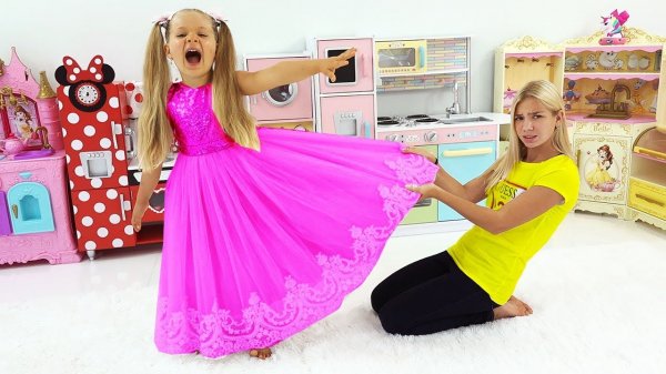 Диана и Мэгги узнают, как идти на компромисс и делиться, когда обе хотят одно и то же платье