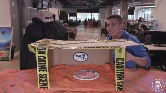 Barstool Sports What's In the Box Challenge смотреть онлайн