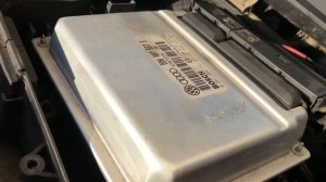 Ауди А4 1.8 не заводится глохнет , Immo off 8D0907557 ST24c02