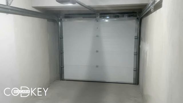 София - Секционна врата в подземен гараж