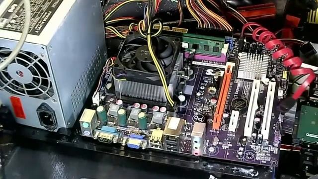 ECS AM2+ / PHENOM 8650 TRIPLE CORE / GPU 9500GT 512 ' 256 BIT CASELESS TRAY ASSEMBLE... смотреть онлайн