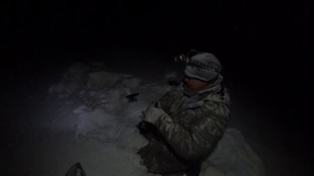 На буксировщике по реке. Ночная рыбалка на налима. Налимья уха. смотреть онлайн