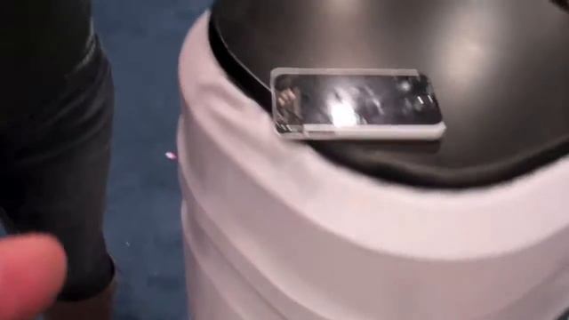 Cracked iPhone - Worth Ave Group Insurance At MacWorld смотреть онлайн