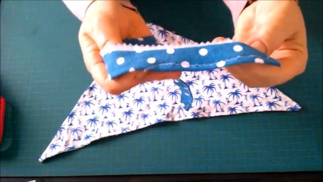 Шью нагрудник или слюнявчик для внучки.Как из остатков ткани сшить нагрудник для малыша. смотреть онлайн