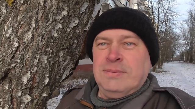 Человек в городе смотреть онлайн