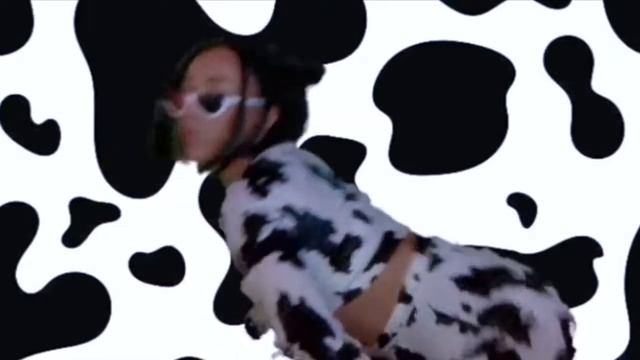 Doja Cat saying “moo” for 3 minutes straight смотреть онлайн