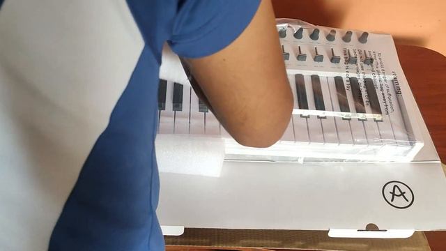 UNBOXING | ARTURIA Keylab Essential 61 смотреть онлайн