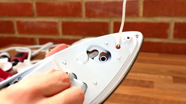 Morphy Richards Steam Iron - What's inside? смотреть онлайн