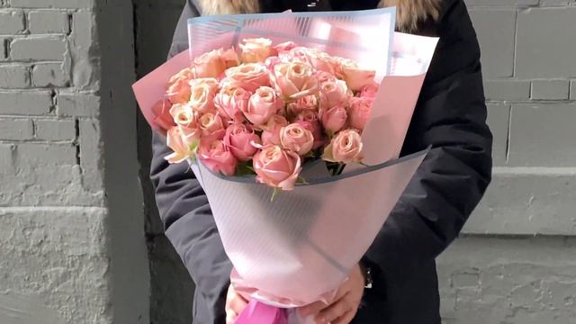 11 кустовых роз Веддинг смотреть онлайн