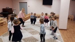 Лягушата прыгать любят