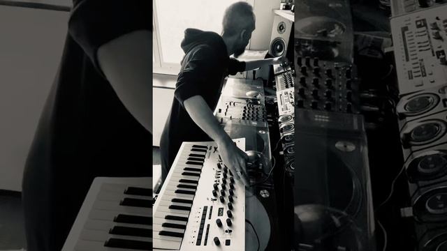 Dj Gemini live home studio смотреть онлайн