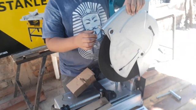 Unboxing de sensitiva Makita 2414NB. смотреть онлайн