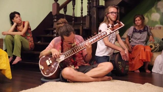 Игра на ситаре. смотреть онлайн