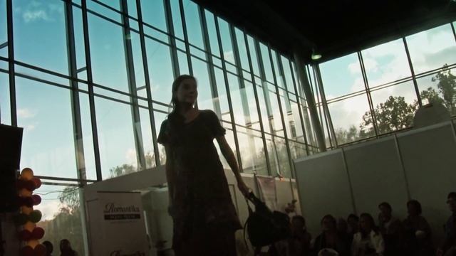 Подиум на Формуле рукоделия. Показ одежды бохо. смотреть онлайн