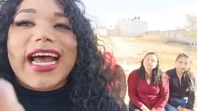 Les Presento A Mi Familia Feliz Año Nuevo 2021 смотреть онлайн