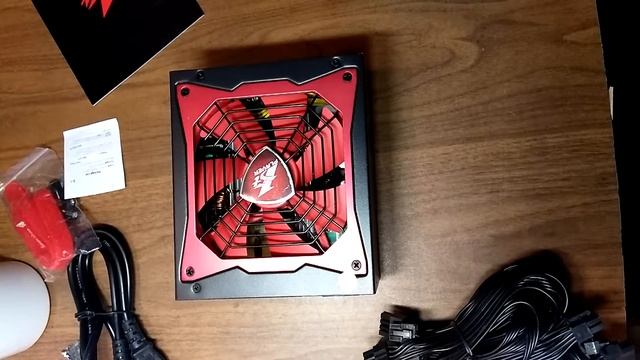 Распаковка 1 STPLAYER BLACKWIDOW  (Черная Вдова )700 W Active PFC модульный