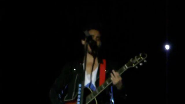 30 Seconds to Mars - Night Of The Hunter (acoustic) live in Rome 18.06.11 смотреть онлайн