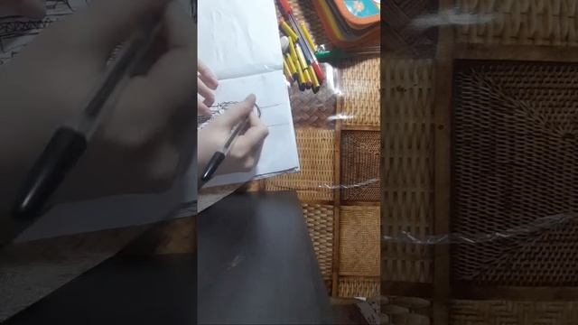 Рисую в книге про д'артаньяна и 3 мушкетёров