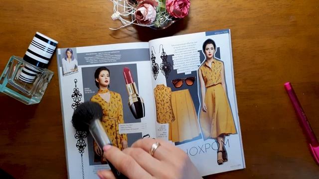 ? АСМР, листание журнала, шепот, звуки бумаги / ASMR, magazine flipping, whispering, paper sounds ? смотреть онлайн