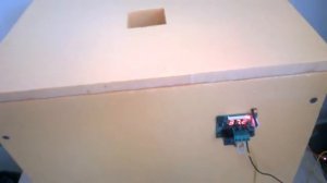 Простой домашний инкубатор своими руками для перепелиных  яиц .